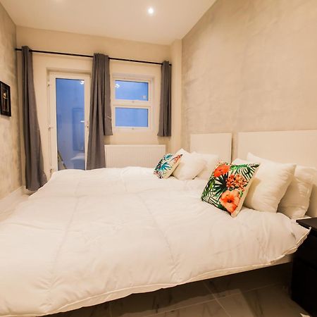 Luxury Fulham 3 Bedroom Garden House Лондон Екстериор снимка