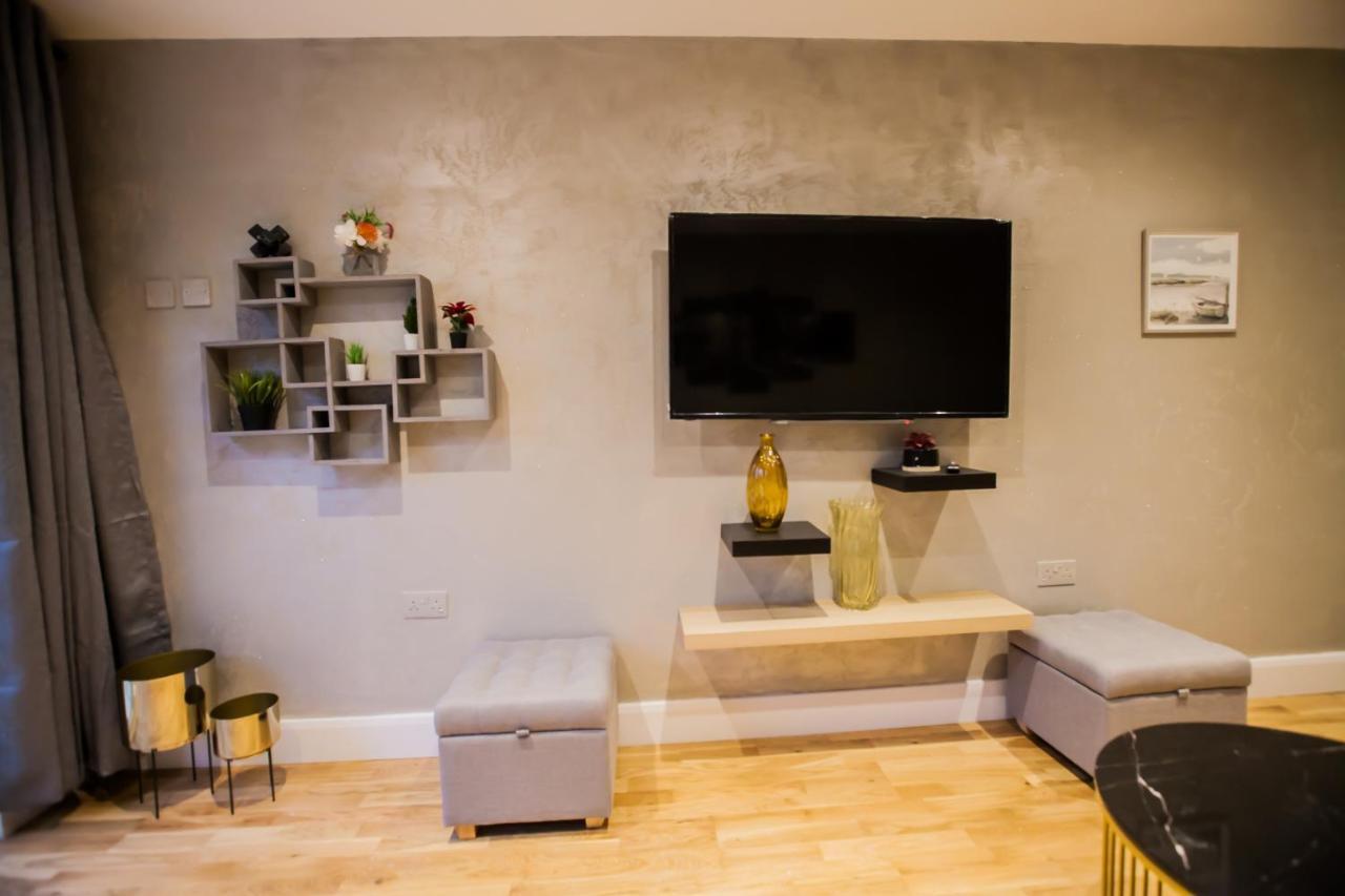 Luxury Fulham 3 Bedroom Garden House Лондон Екстериор снимка